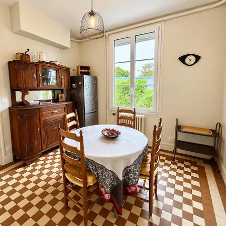 Maison De - A 200 M - Jardin Lion-sur-Mer