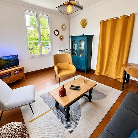 Maison De - A 200 M - Jardin Holiday home